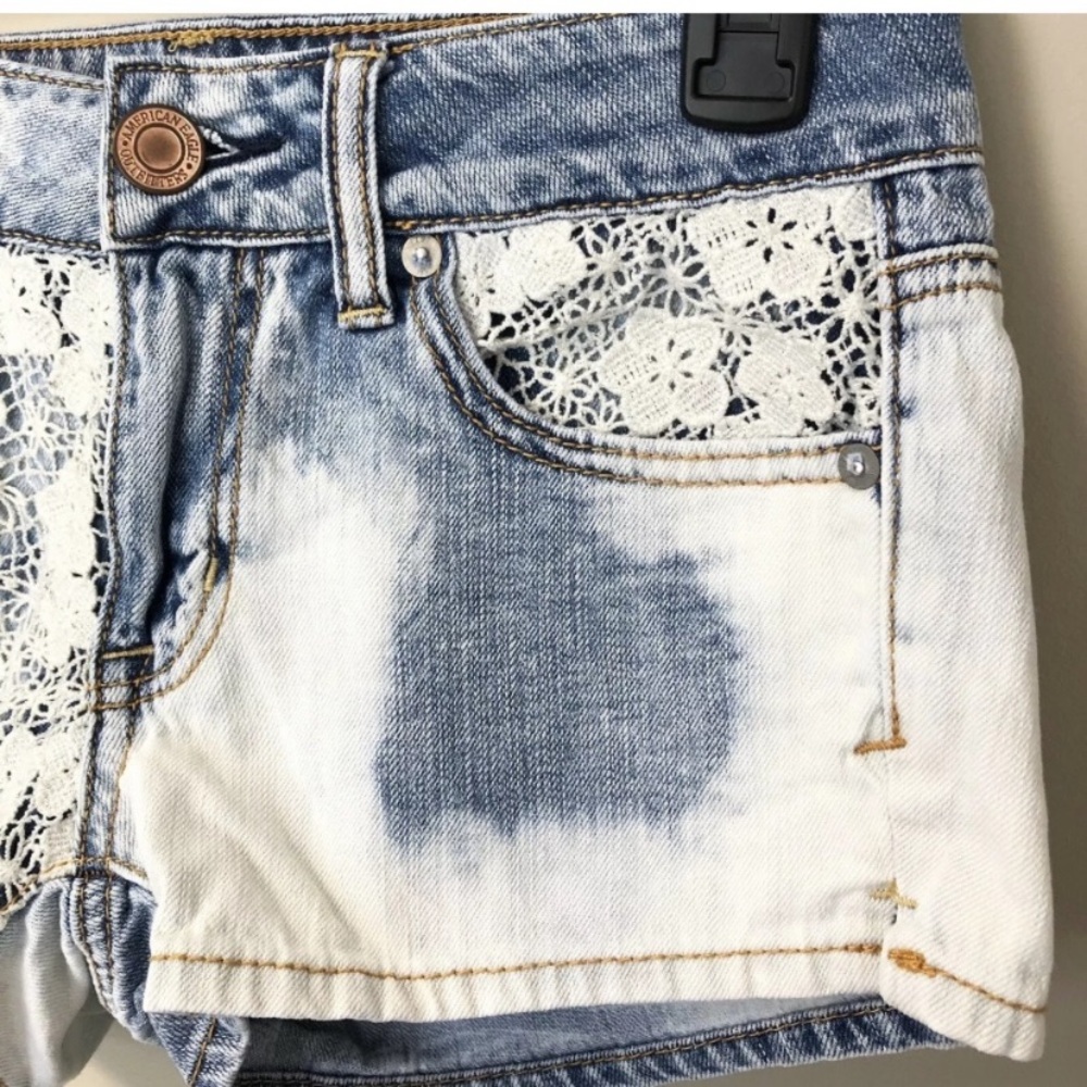 American Eagle Jean Shortie Shorts Size 00 Lace Detail Distressed White-Washed - Picture 2 of 8